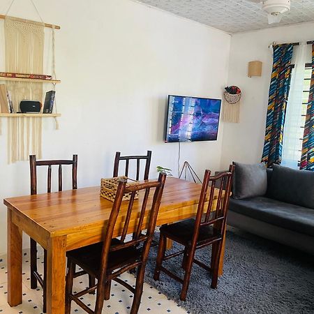 Savita House Diani Magutu Kültér fotó