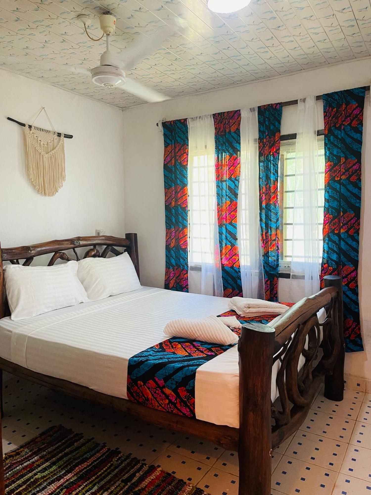Savita House Diani Magutu Kültér fotó